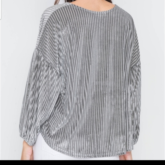 Velvet sripe pattern blouse - Picture 2 of 7